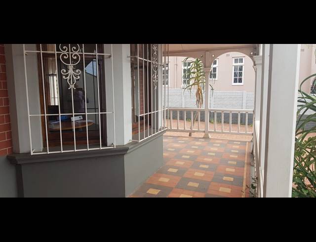 360M² OFFICE FOR SALE IN GLENWOOD